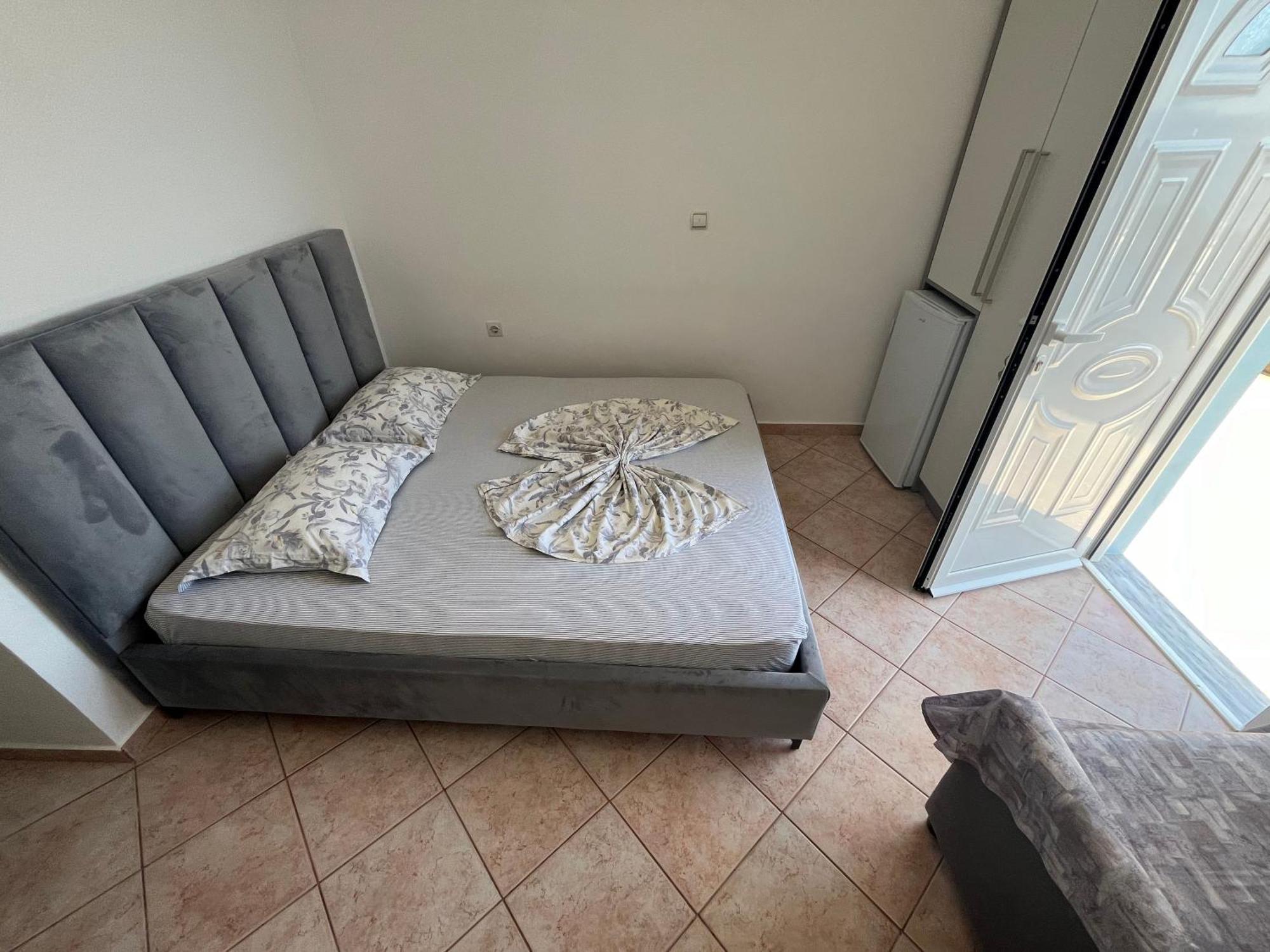 Dina House Guest house *